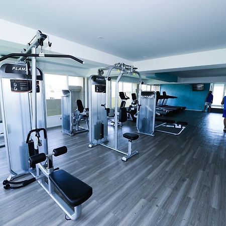 Atlantis Condo Resort Pattaya Джомтиен Бийч Екстериор снимка