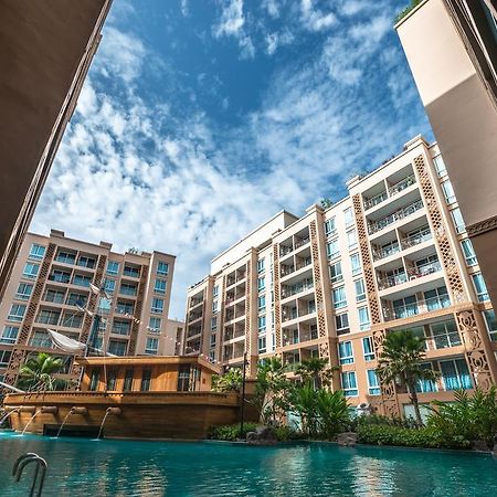 Atlantis Condo Resort Pattaya Джомтиен Бийч Екстериор снимка