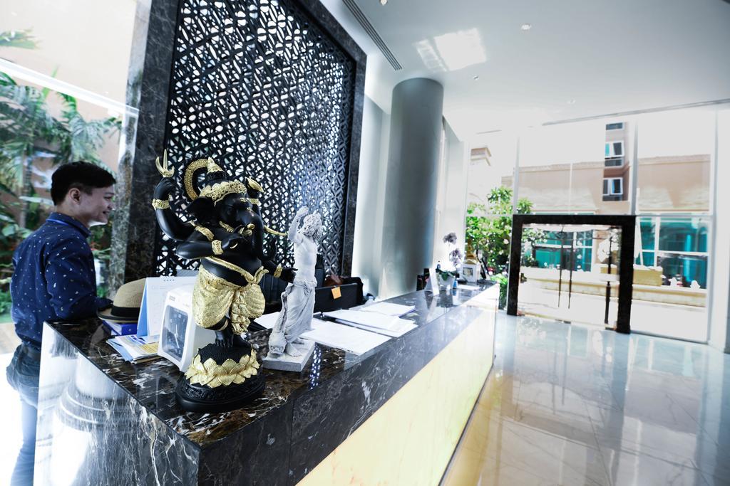 Atlantis Condo Resort Pattaya Джомтиен Бийч Екстериор снимка