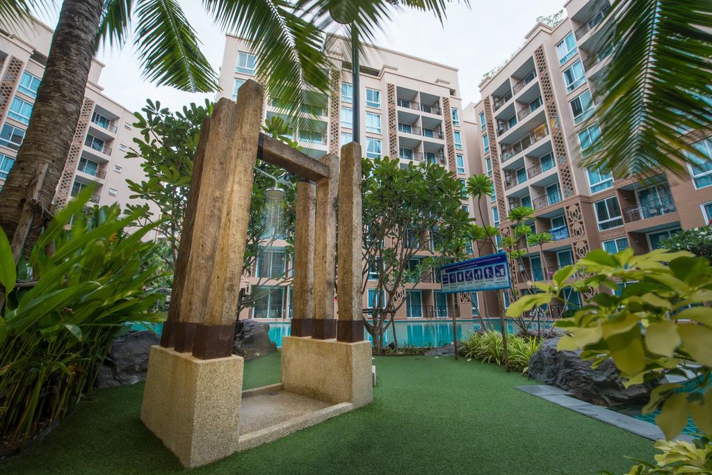 Atlantis Condo Resort Pattaya Джомтиен Бийч Екстериор снимка