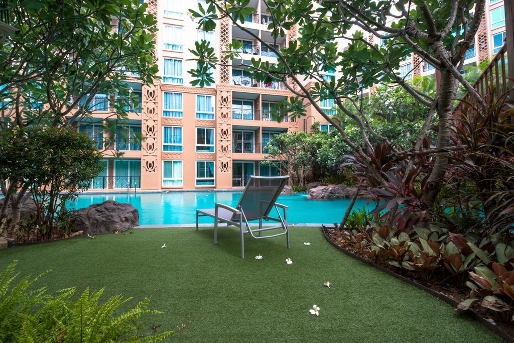 Atlantis Condo Resort Pattaya Джомтиен Бийч Екстериор снимка