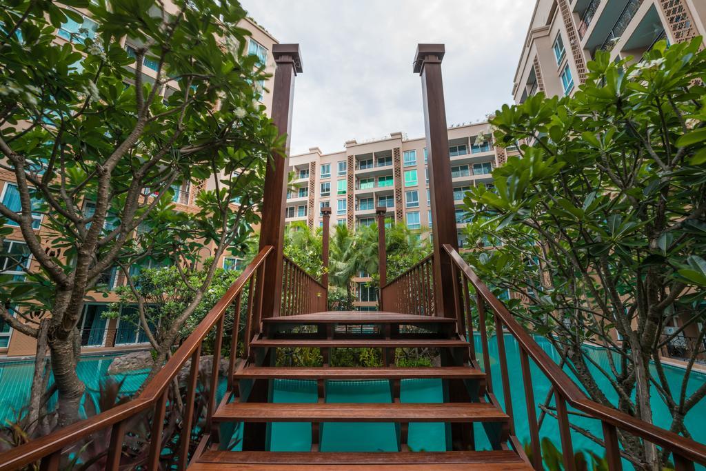 Atlantis Condo Resort Pattaya Джомтиен Бийч Екстериор снимка