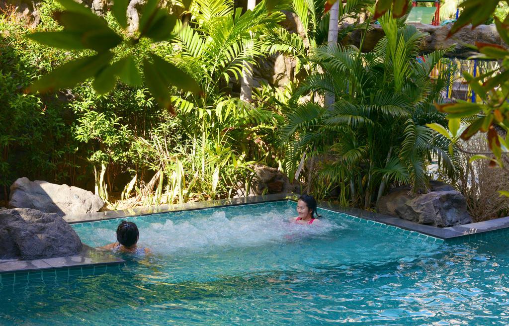 Atlantis Condo Resort Pattaya Джомтиен Бийч Екстериор снимка